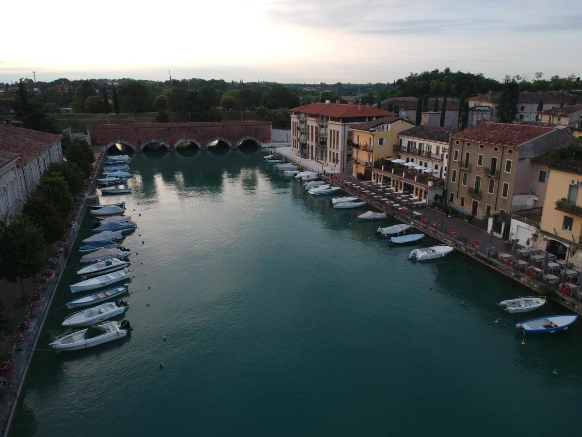Fiori Sull'Acqua Apartments Пескьера-дель-Гарда Экстерьер фото