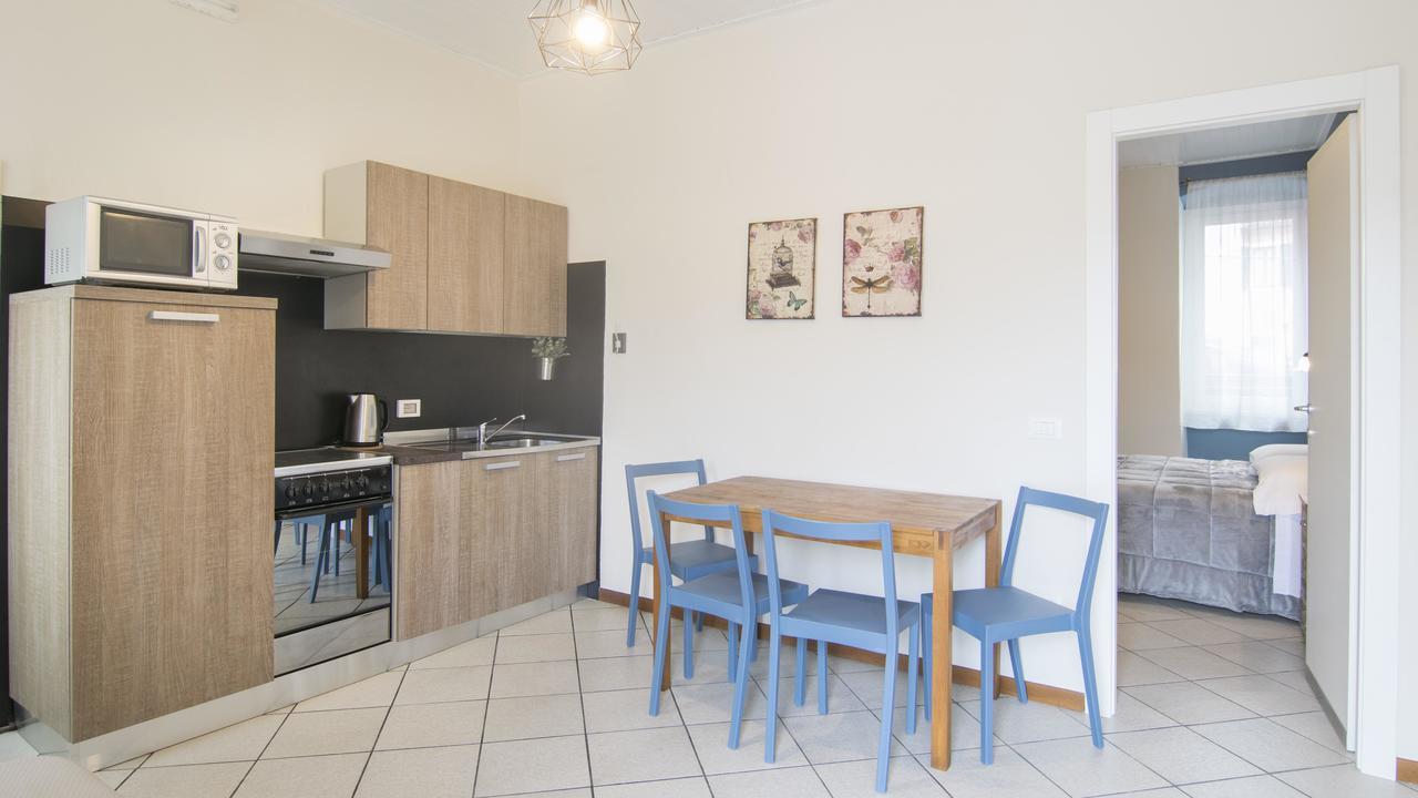 Fiori Sull'Acqua Apartments Пескьера-дель-Гарда Экстерьер фото